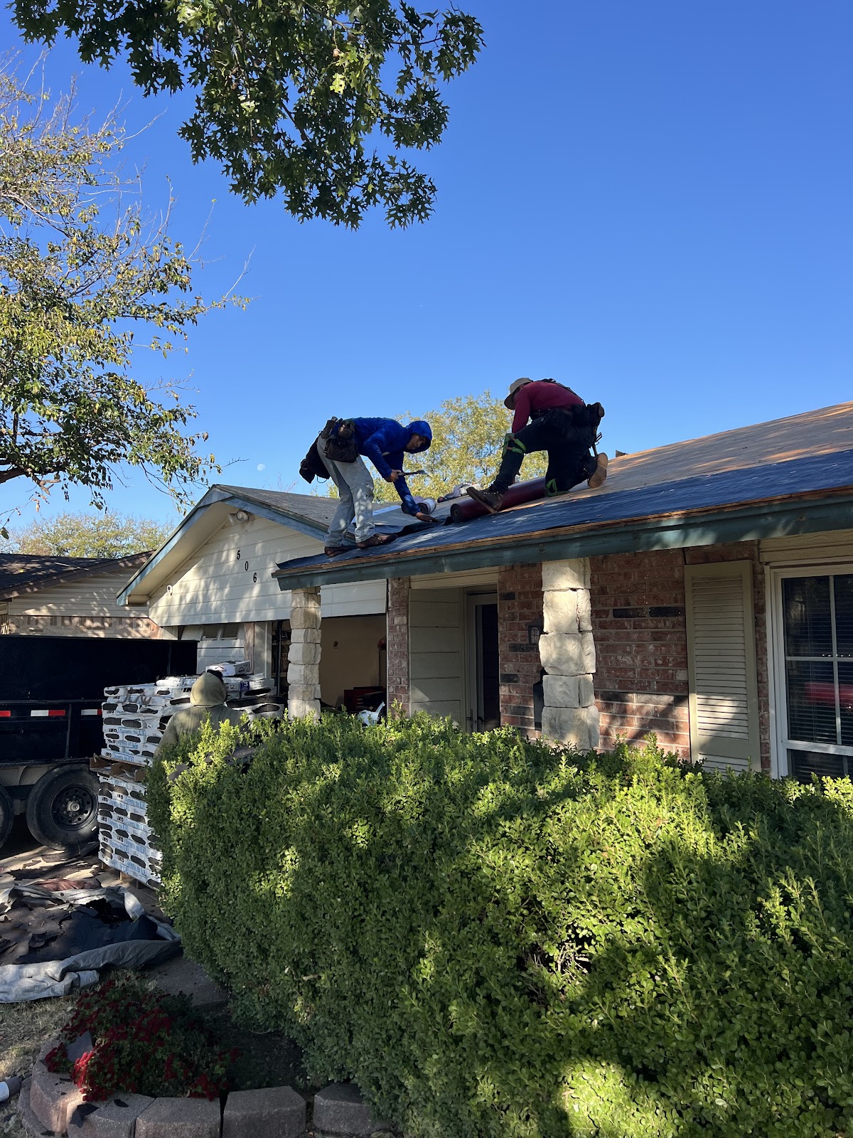 Sequoia Contractors roofing crew on the job